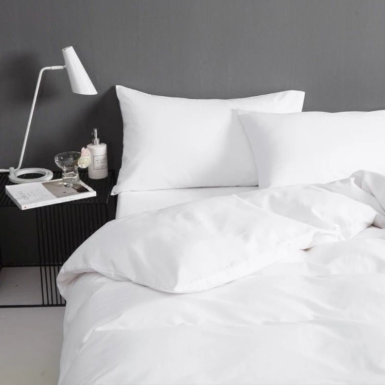 Комплект постельного белья Hotel Classic -  белый, однотонный
