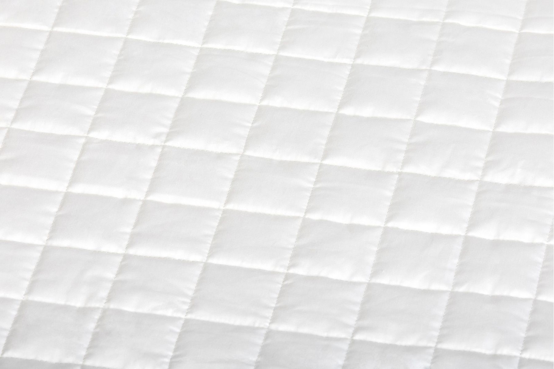 Наматрасник COTTON DRYSOFT с резинками по углам 