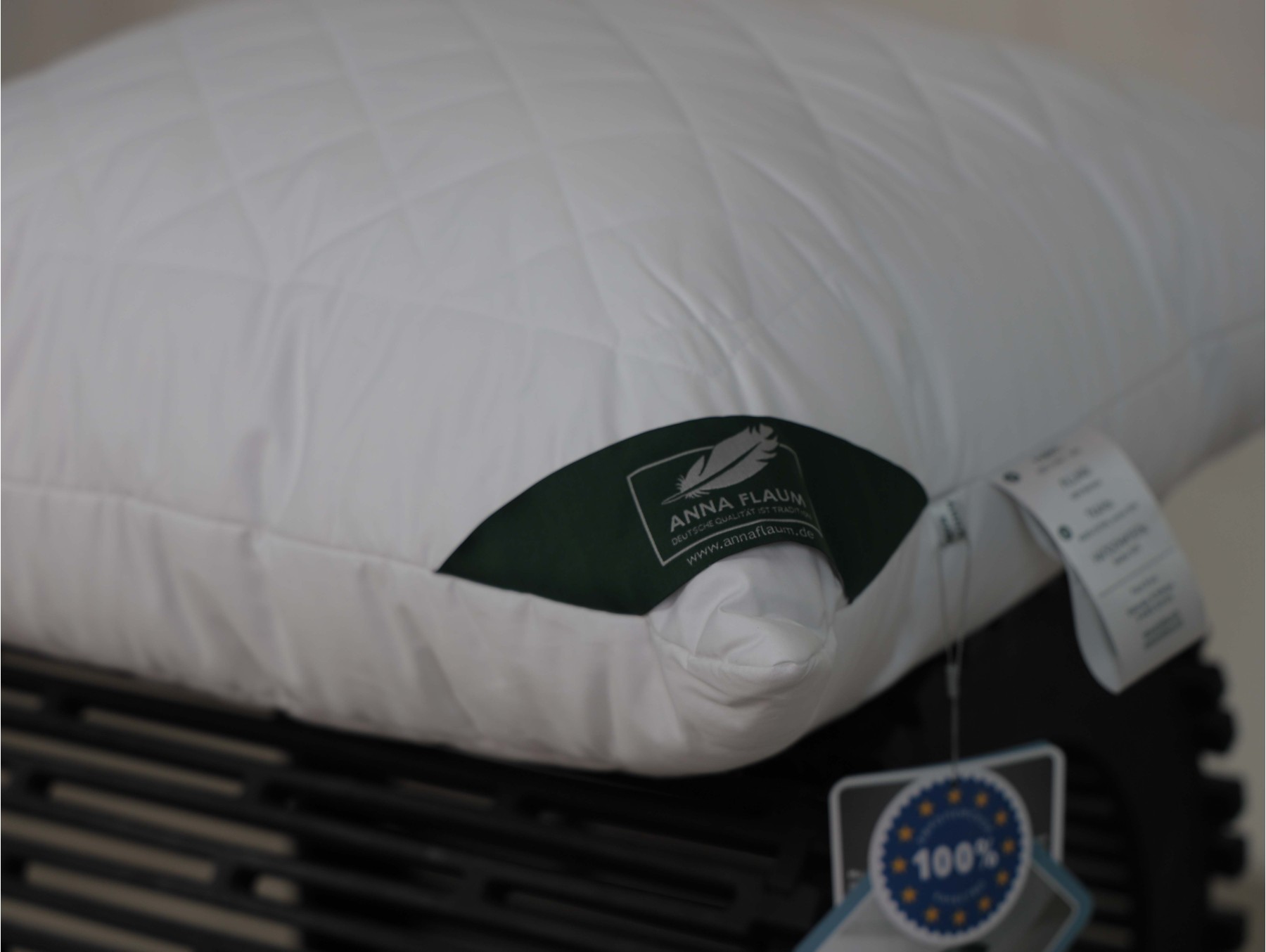 Подушка BAMBOO регулируемая 