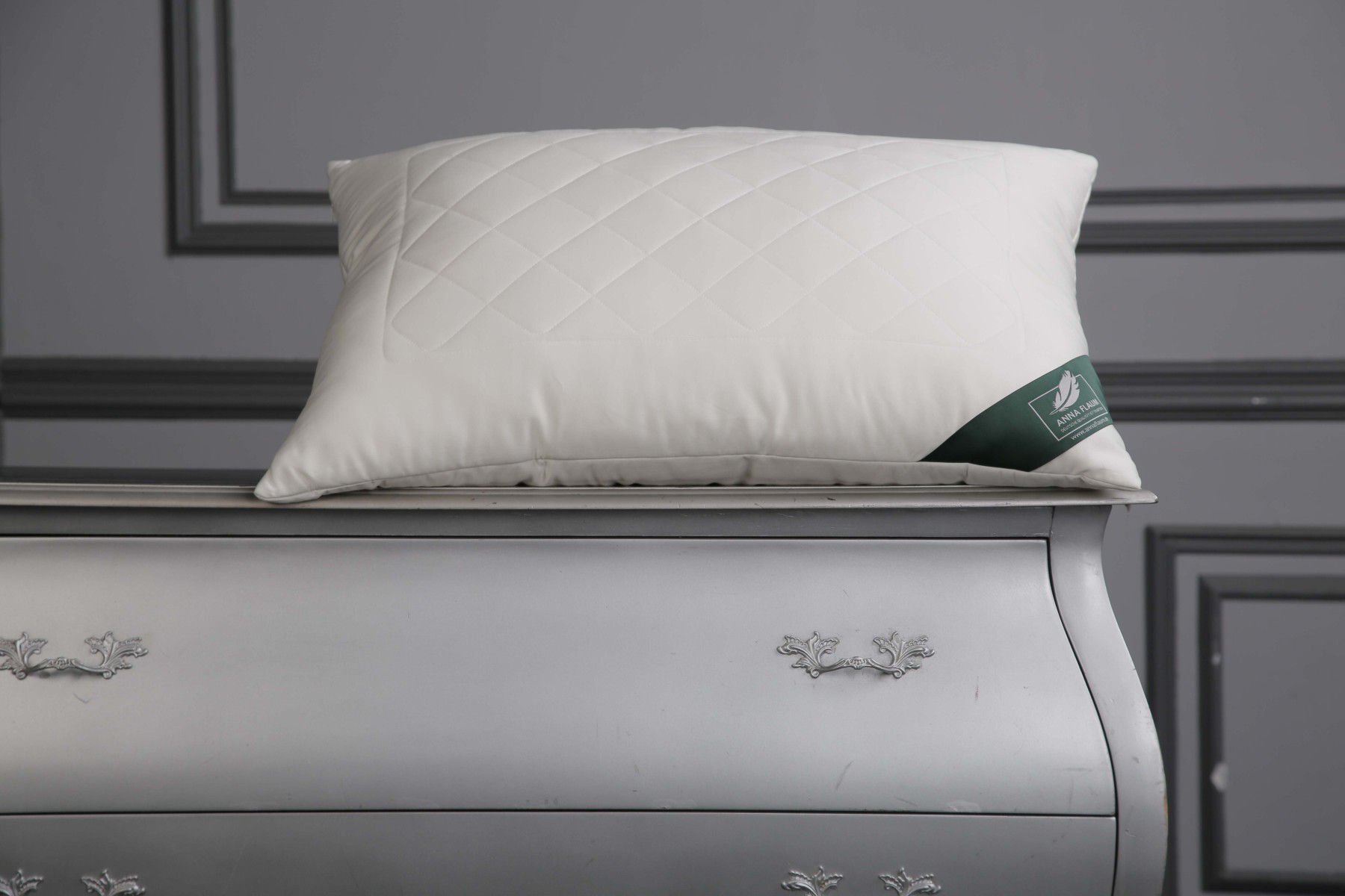 Подушка BAMBOO регулируемая 