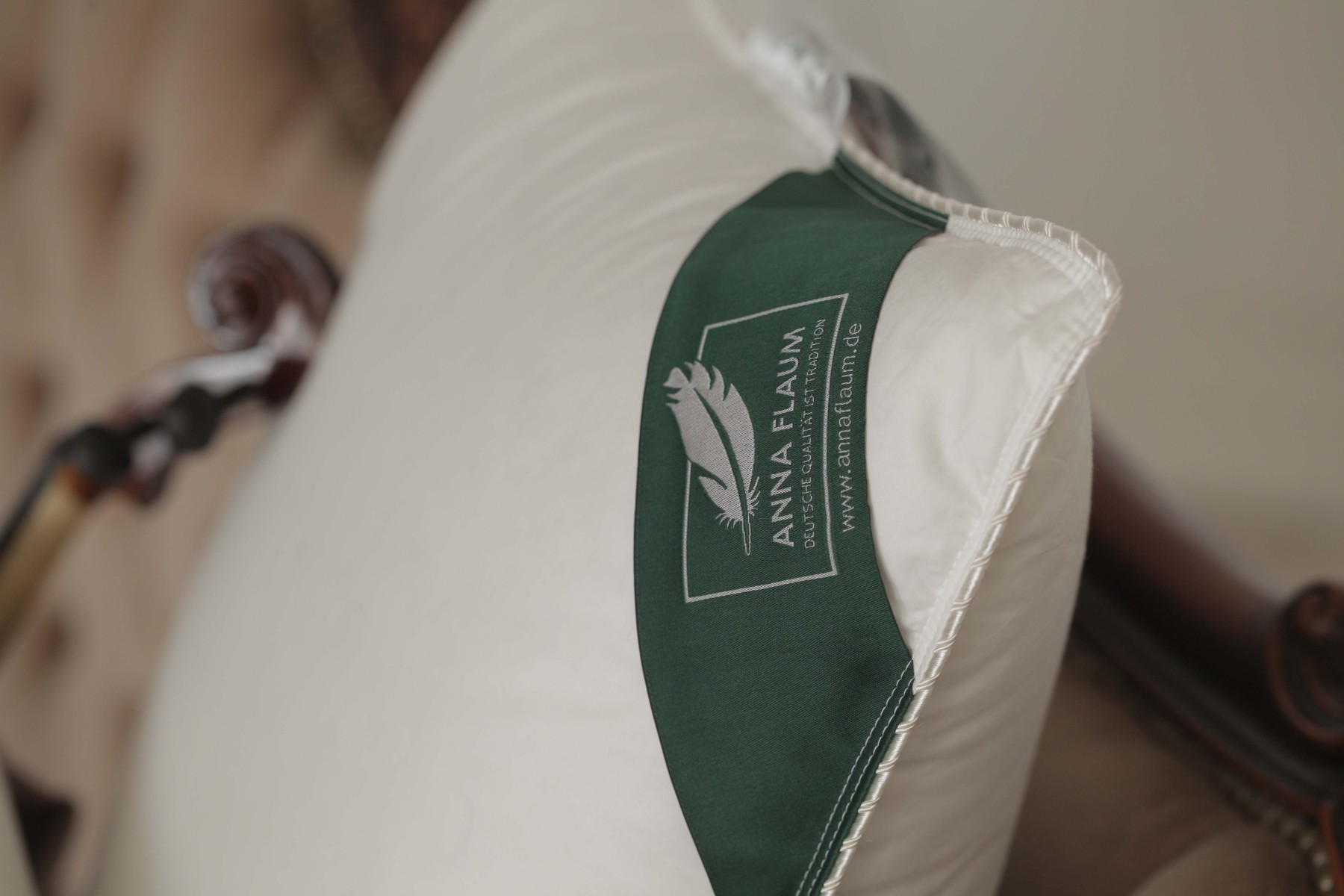 Подушка HERBST средняя 